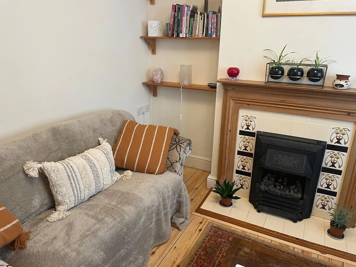 Vicky And Richards Home Cheltenham